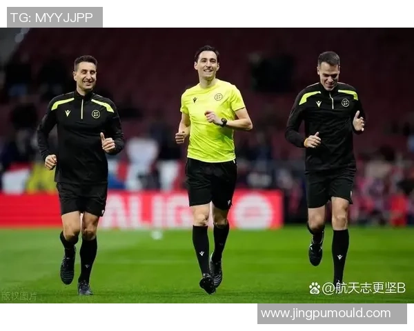 国王杯惊现逆转大战那不勒斯力克曼城引发争议判罚热议