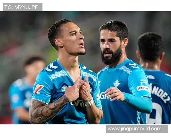 西甲激战切尔西狂胜曼联六比二帽子戏法点燃全场激情解析