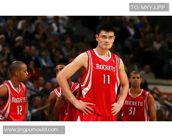 姚明勾球精彩瞬间回顾展现巨人风采与篮球魅力