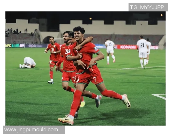 意甲激战：利物浦与马竞战成平局神奇扑救引发争议判罚风波