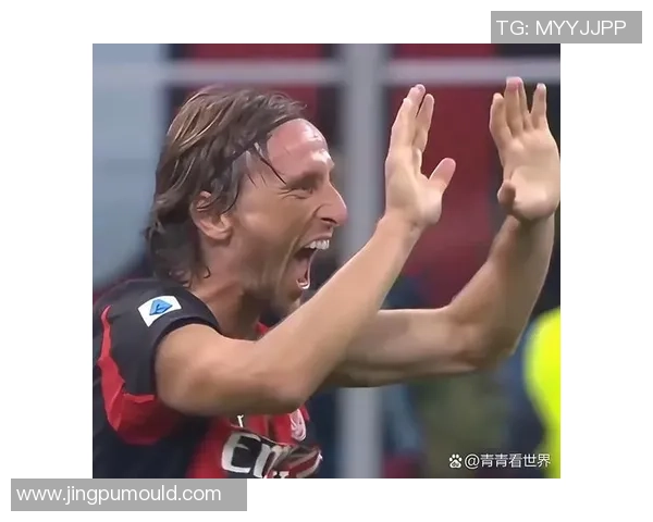 世界杯历史冷门：里昂逆袭AC米兰红牌风波引发全场热议